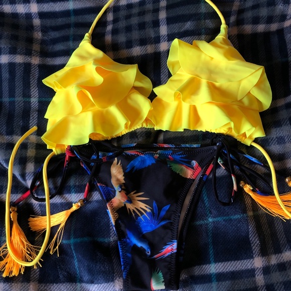 Adorable bikini! Never worn! - Picture 2 of 2